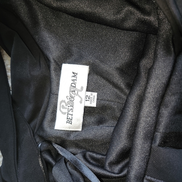 Betsy & Adam Black Cocktail Dress - Size 12 - Picture 5 of 5